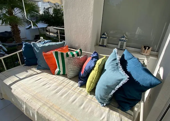 Olivia Sea Side House