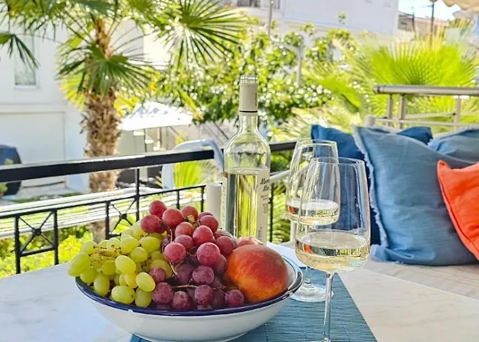 Nyaraló Olivia Sea Side House